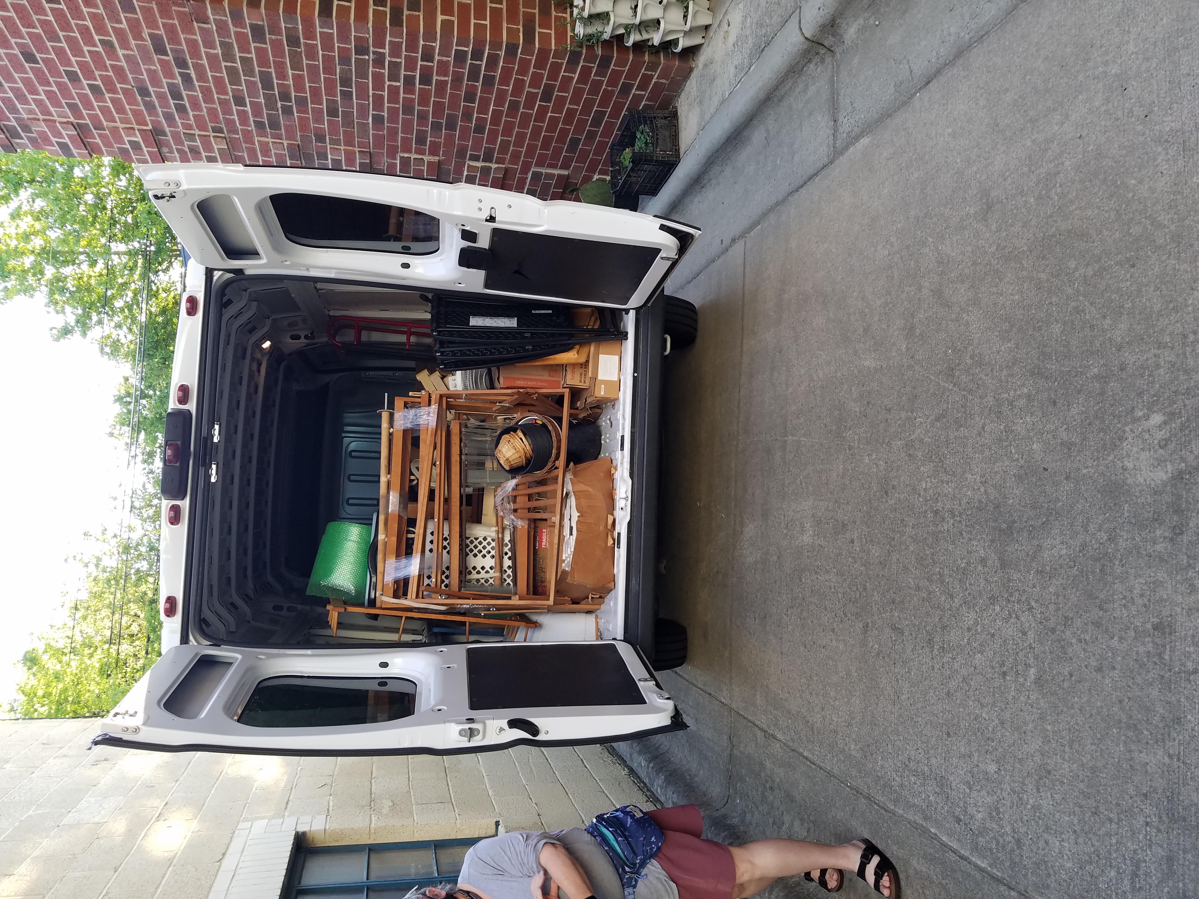 The van in Emsenn's alley prior to unloading